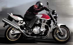 Honda CB 400SF Super Four